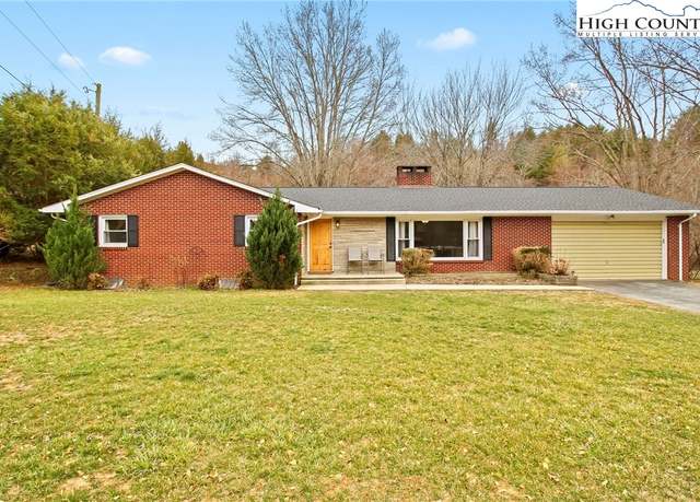 Property at 297 W Circle Dr, Vilas, NC 28692, 3 beds, 2 baths