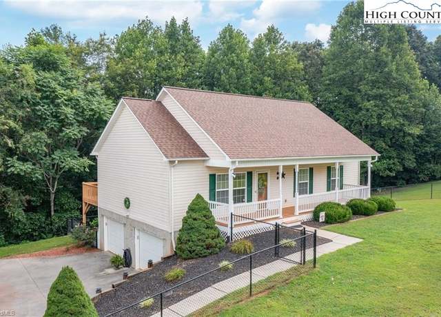 Property at 178 Brooklin St, Wilkesboro, NC 28697, 3 beds, 3 baths