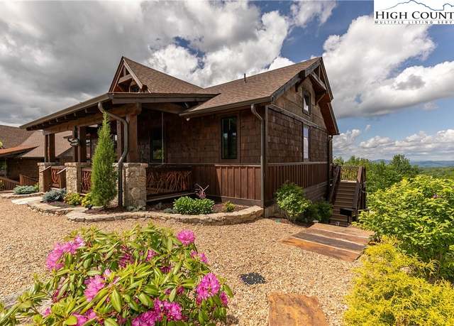 Property at 40 Camp Eagle Ct, Banner Elk, NC 28604, 2 beds, 2.5 baths