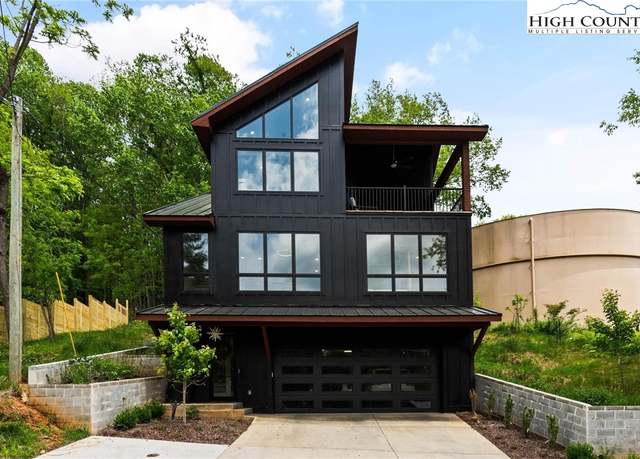 Property at 276 Junaluska Rd, Boone, NC 28607, 3 beds, 2 baths