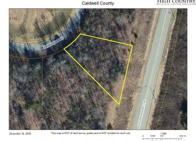 Property at 401 SE Huntington Woods St, Lenoir, NC 28645