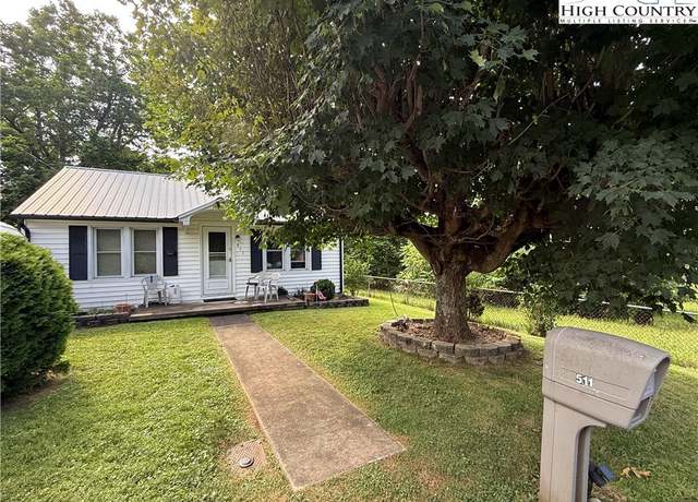 Property at 511 Ridgecrest Ave, West Jefferson, NC 28694, 2 beds, 1 bath