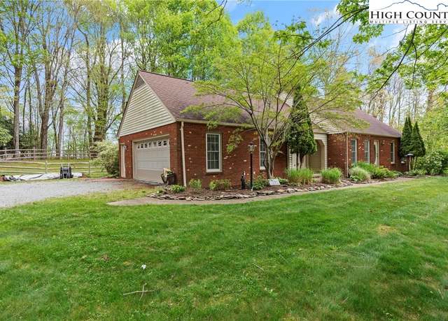Property at 185 Green Field Ln, Boone, NC 28607, 3 beds, 2 baths