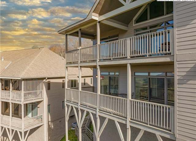 Property at 335 Pleasant View Dr Unit 4D, Sugar Mountain, NC 28604, 2 beds, 2 baths