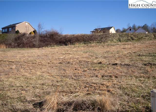 Property at 753 SE Chatsworth St, Lenoir, NC 28645