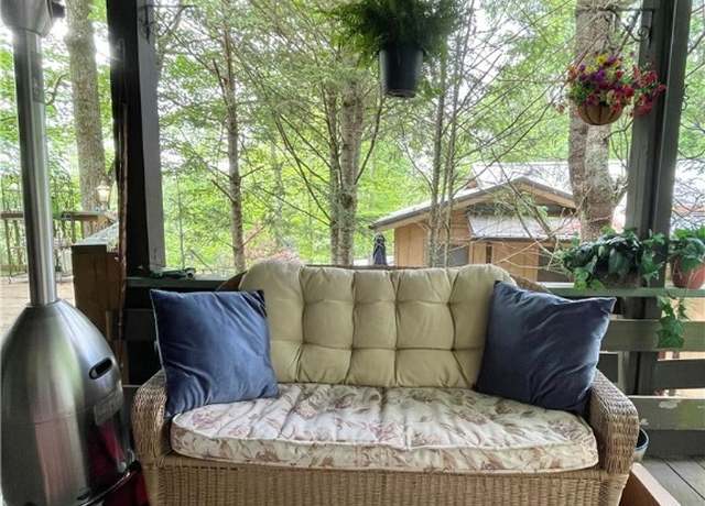 Property at 478 River Hollow Rd, Newland, NC 28657, 1 bed, 1 bath