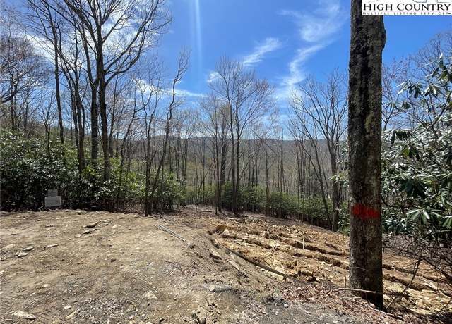 Property at 225 Oak Road Rd, Beech Mountain, NC 28604, 2 beds, 1 bath