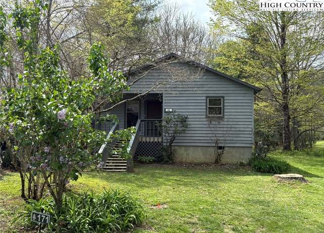 Property at 171 River Rd, Newland, NC 28657, 2 beds, 1.5 baths