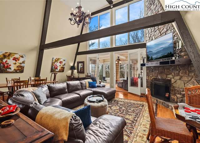 Property at 207 Pinnacle Ridge Rd, Beech Mountain, NC 28604, 4 beds, 3.5 baths