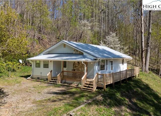 Property at 5381 Hwy 197 S, Burnsville, NC 28714, 3 beds, 2.5 baths