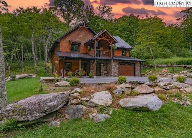 Property at 196 Cloud Spring Dr, Sugar Mountain, NC 28604, 3 beds, 2.5 baths