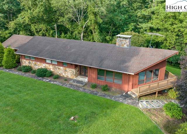 Property at 835 Ridge Rd, Spruce Pine, NC 28777, 3 beds, 3 baths