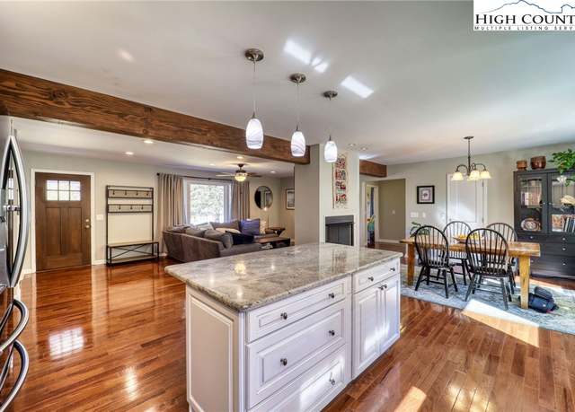 Property at 242 Nettle Knob Rd, West Jefferson, NC 28694, 5 beds, 4 baths