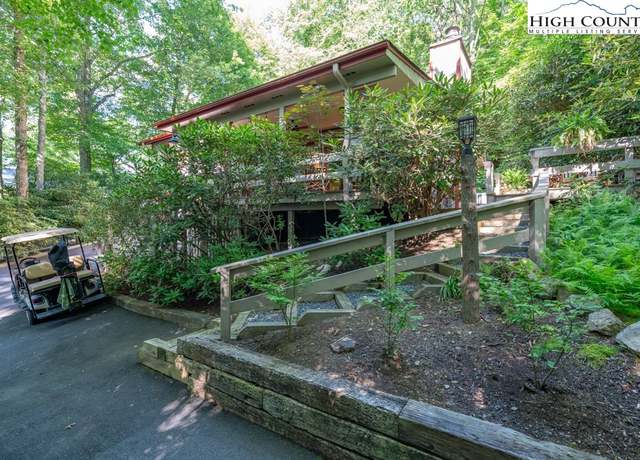Property at 307 Lakeview Rd, Newland, NC 28657, 3 beds, 2 baths