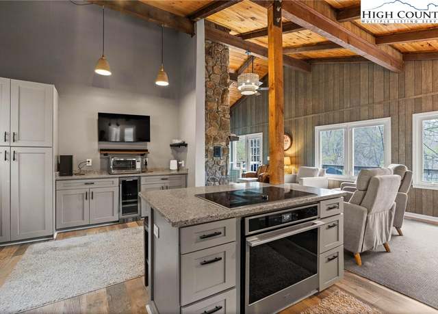 Property at 114 Shagbark Rd, Beech Mountain, NC 28604, 3 beds, 3 baths