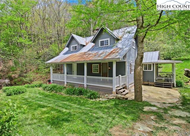 Property at 1001 Justus Rd, Banner Elk, NC 28604, 3 beds, 2 baths