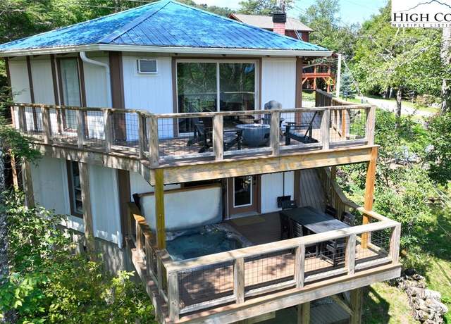 Property at 228 Birchwood Ln, Beech Mountain, NC 28604, 4 beds, 2 baths