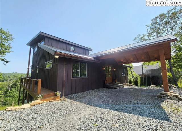 Property at 1075 Center Court Dr, Boone, NC 28607, 3 beds, 4.5 baths