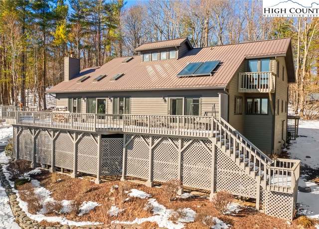 Property at 454 Huckleberry Trl, Boone, NC 28607, 3 beds, 4.5 baths