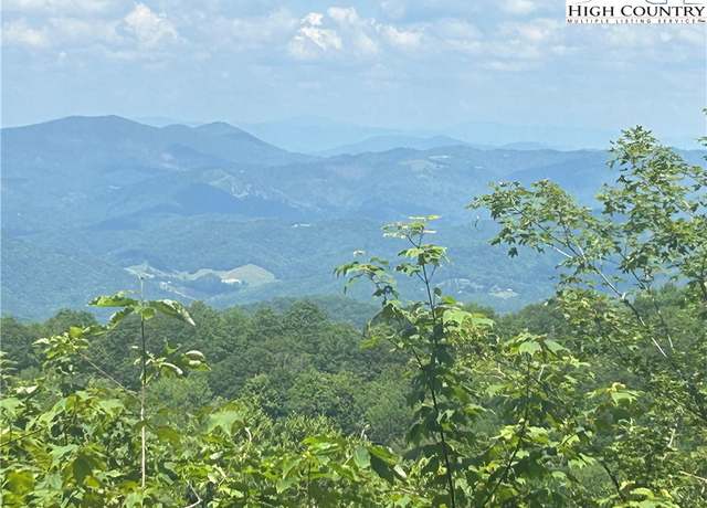 Property at 112 Red Oak Rd, Beech Mountain, NC 28604