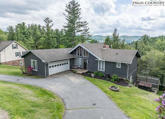Property at 712 Blairmont Dr, Boone, NC 28607, 4 beds, 3.5 baths