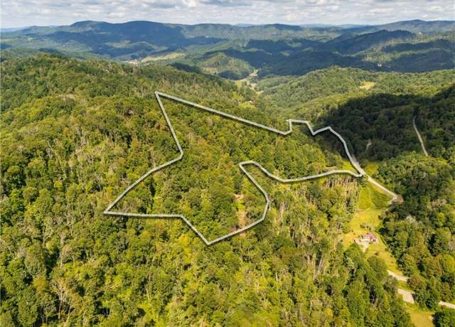 Property at 2811 Georges Gap Rd, Vilas, NC 28692, 3 beds, 2 baths