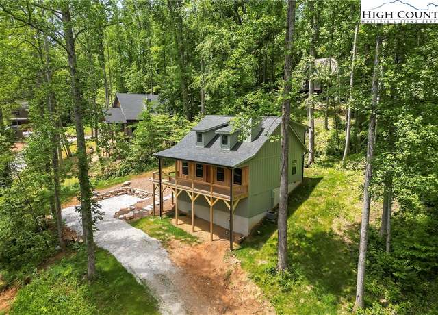 Property at 511 N Blue Ridge Dr, Marion, NC 28752, 3 beds, 2.5 baths