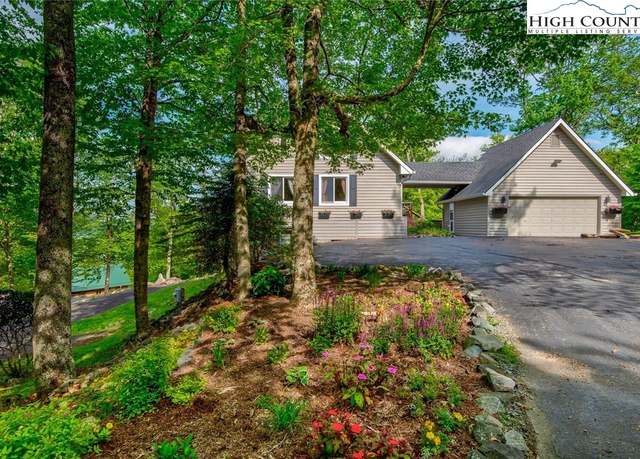 Property at 569 Shelter Rock Cir, Sugar Mountain, NC 28604, 4 beds, 3 baths