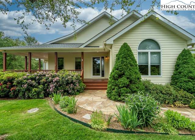 Property at 517 Willow Trl, Boone, NC 28607, 3 beds, 2 baths