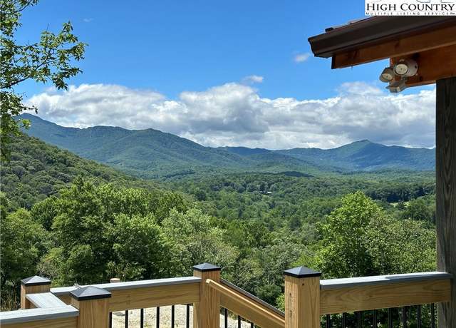 Property at 130 Knob Rd, Blowing Rock, NC 28605, 3 beds, 2 baths