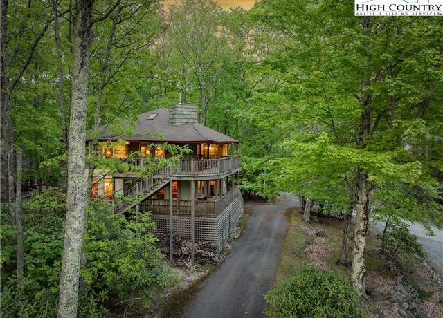 Property at 102 Rhododendron Dr, Beech Mountain, NC 28604, 3 beds, 2 baths