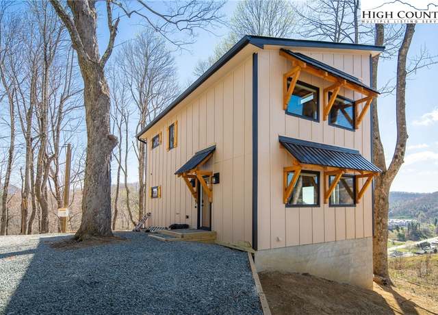 Property at 330 Maplewood Cir, Boone, NC 28607, 2 beds, 2 baths