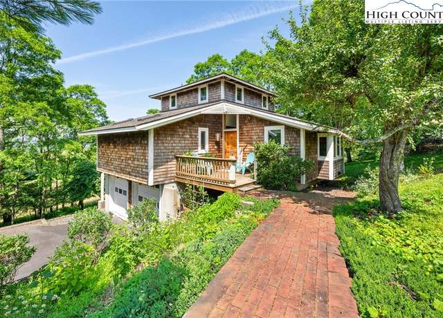 Property at 937 Center Ct, Boone, NC 28607, 2 beds, 3 baths