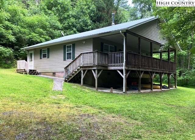 Property at 1581 River Front Dr, Jefferson, NC 28640, 2 beds, 2 baths
