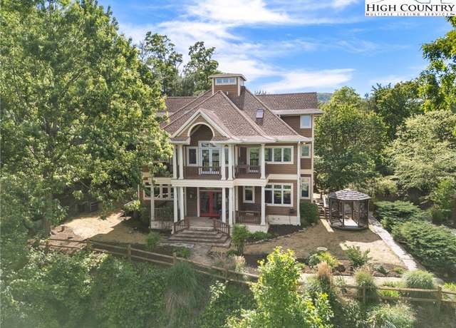 Property at 461 Summit Rise Dr, Boone, NC 28607, 4 beds, 3.5 baths