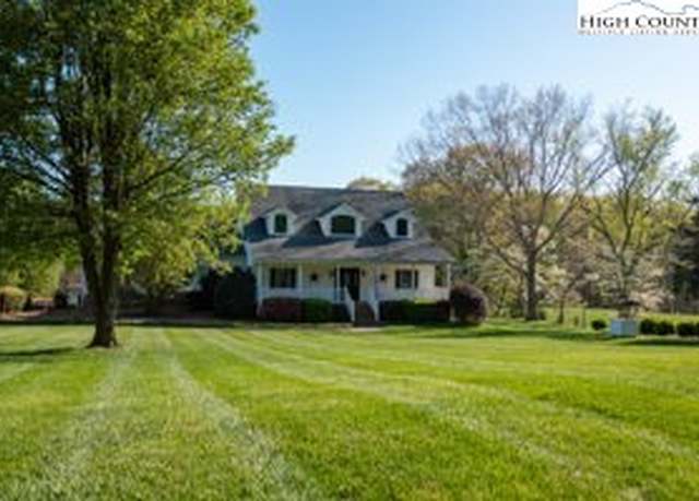 Property at 906 Long Hill Rd, Pilot Mountain, NC 27030, 3 beds, 3.5 baths