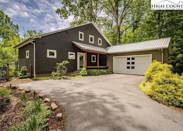 Property at 314 Hillandale Dr, Boone, NC 28607, 3 beds, 2.5 baths