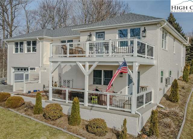 Property at 155 Golf View Ct, West Jefferson, NC 28694, 3 beds, 4 baths