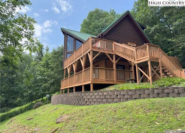 Property at 407 Indian Springs Run, Boone, NC 28607, 2 beds, 2.5 baths