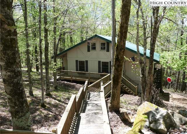 Property at 802 Charter Hills Rd, Beech Mountain, NC 28604, 4 beds, 2 baths