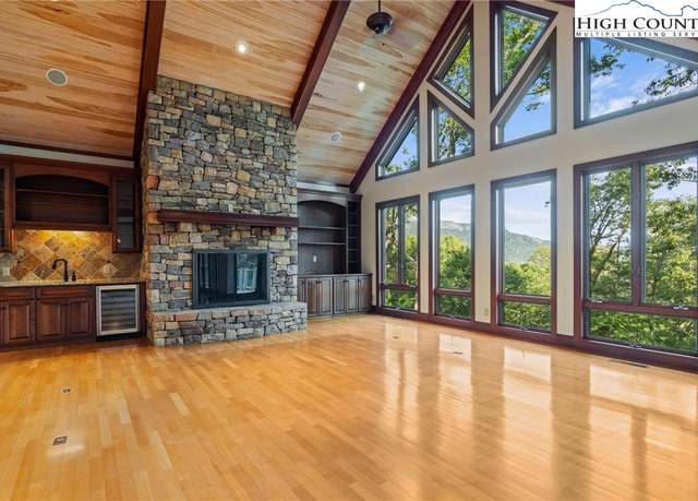 Property at 13 Grouse Moor Dr, Linville, NC 28646, 4 beds, 5.5 baths