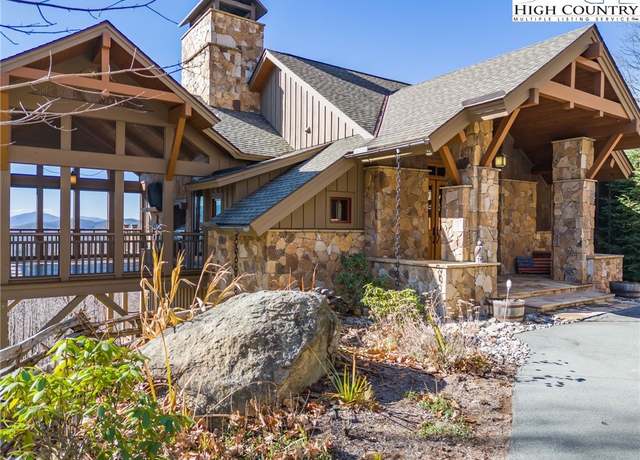 Property at 30 Pinnacle Dr, Elk Park, NC 28622, 4 beds, 4.5 baths