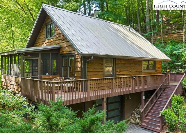 Property at 280 Wildwood Ln, Boone, NC 28607, 3 beds, 2 baths