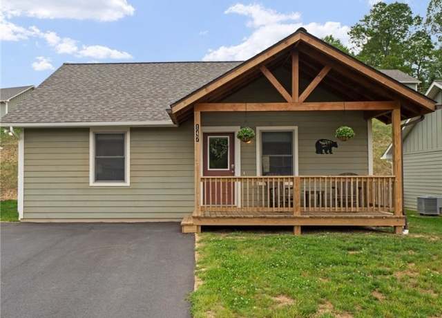 Property at 147 Carson Ct Unit N/A, Boone, NC 28645, 2 beds, 2.5 baths