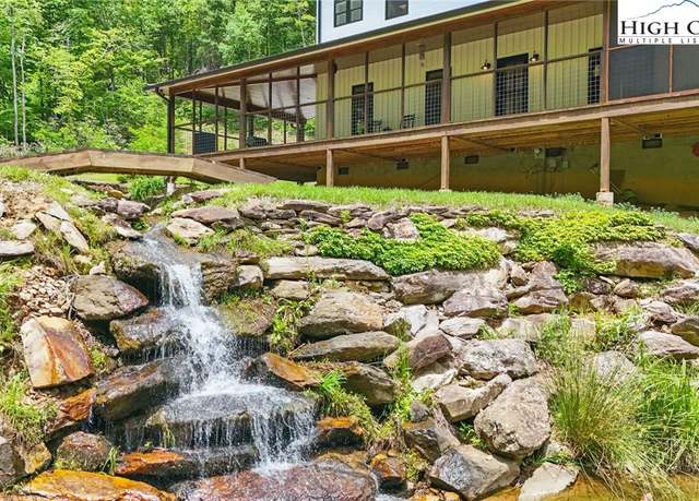 Property at 170 Penley Rd, Lenoir, NC 28605, 2 beds, 2.5 baths