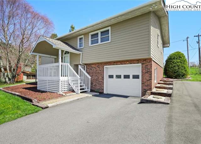 Property at 210 Paul Critcher Dr, Boone, NC 28607, 3 beds, 2 baths