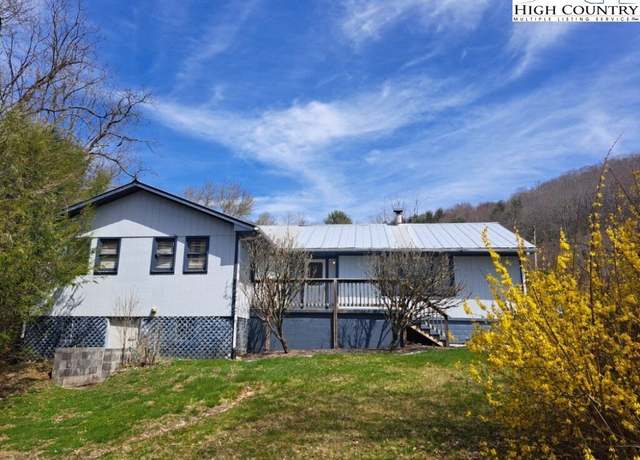 Property at 25 Reuben Wooten Rd, Banner Elk, NC 28604, 3 beds, 2 baths