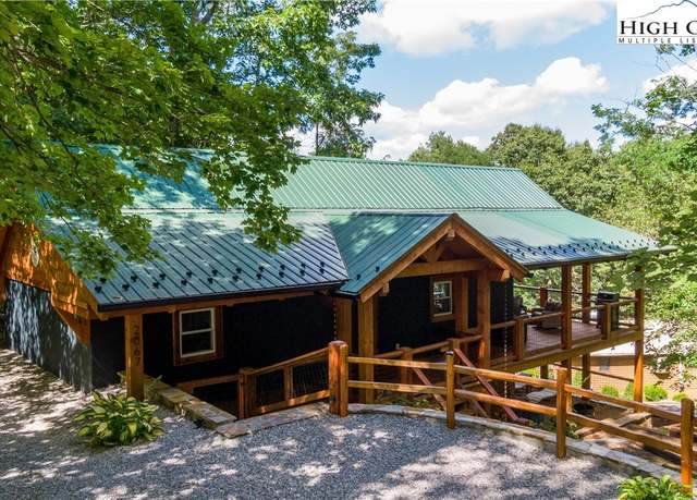 Property at 31 Larkspur Rd, Newland, NC 28657, 3 beds, 2 baths