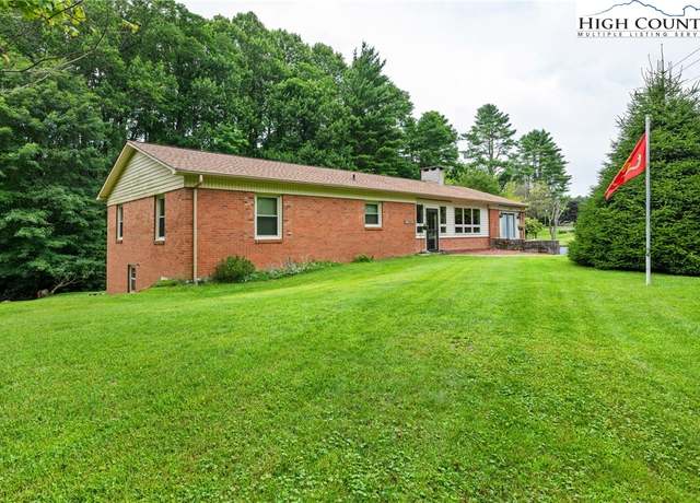 Property at 711 Possum Hollow Rd, Blowing Rock, NC 28605, 3 beds, 3 baths