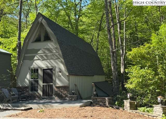 Property at 418 Roaring River Dr, Blowing Rock, NC 28605, 4 beds, 2 baths